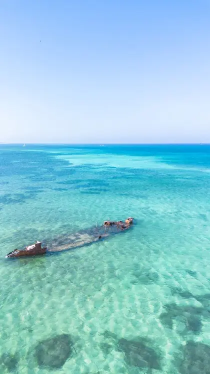 Baboo-shipwreck-aruba-water