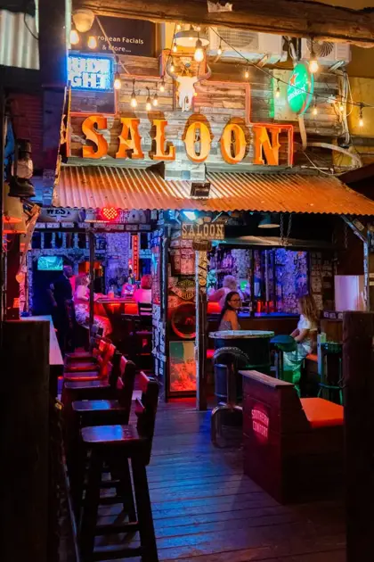 /The-Saloon-Bar-01.jpg