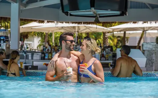 WCR_Photos_Caribbean_Pool_Couple2