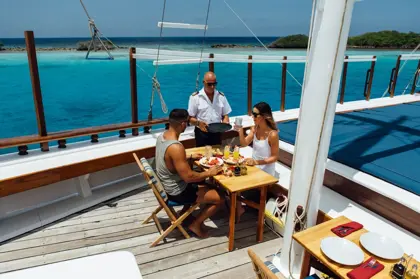 boat-lunch-aruba-tour