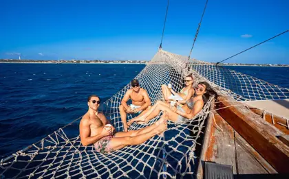 /book_tours/gallery-list/Aruba-Party-Boat3.jpg