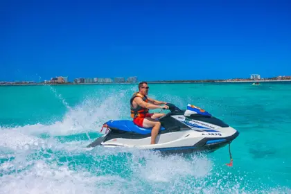 deplphi-watersports-aruba-waterscooter