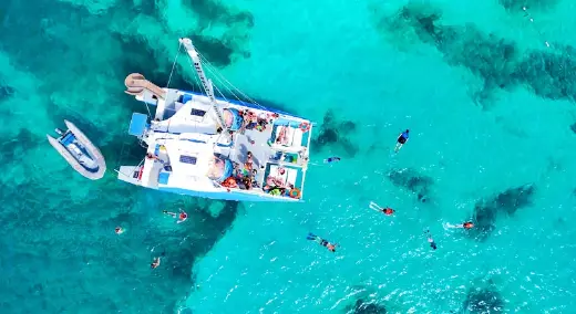 drone-water-boat-aruba